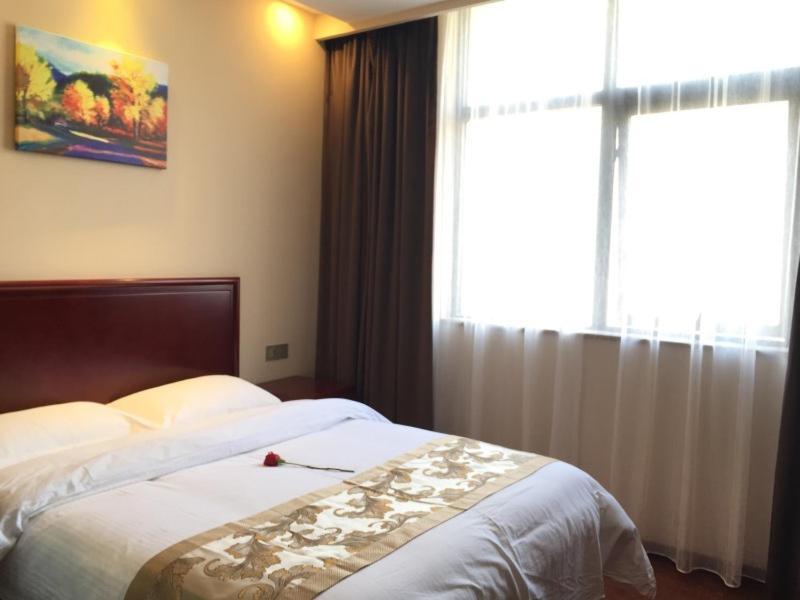 Greentree Inn Henan Hebi Hengshan Road Business Hotel Eksteriør billede